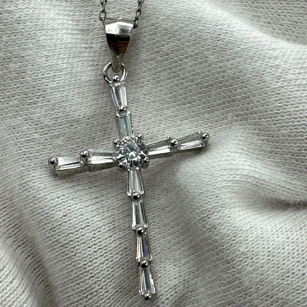 Vintage Sterling Silver .925 crystal‎ cross Necklace #377